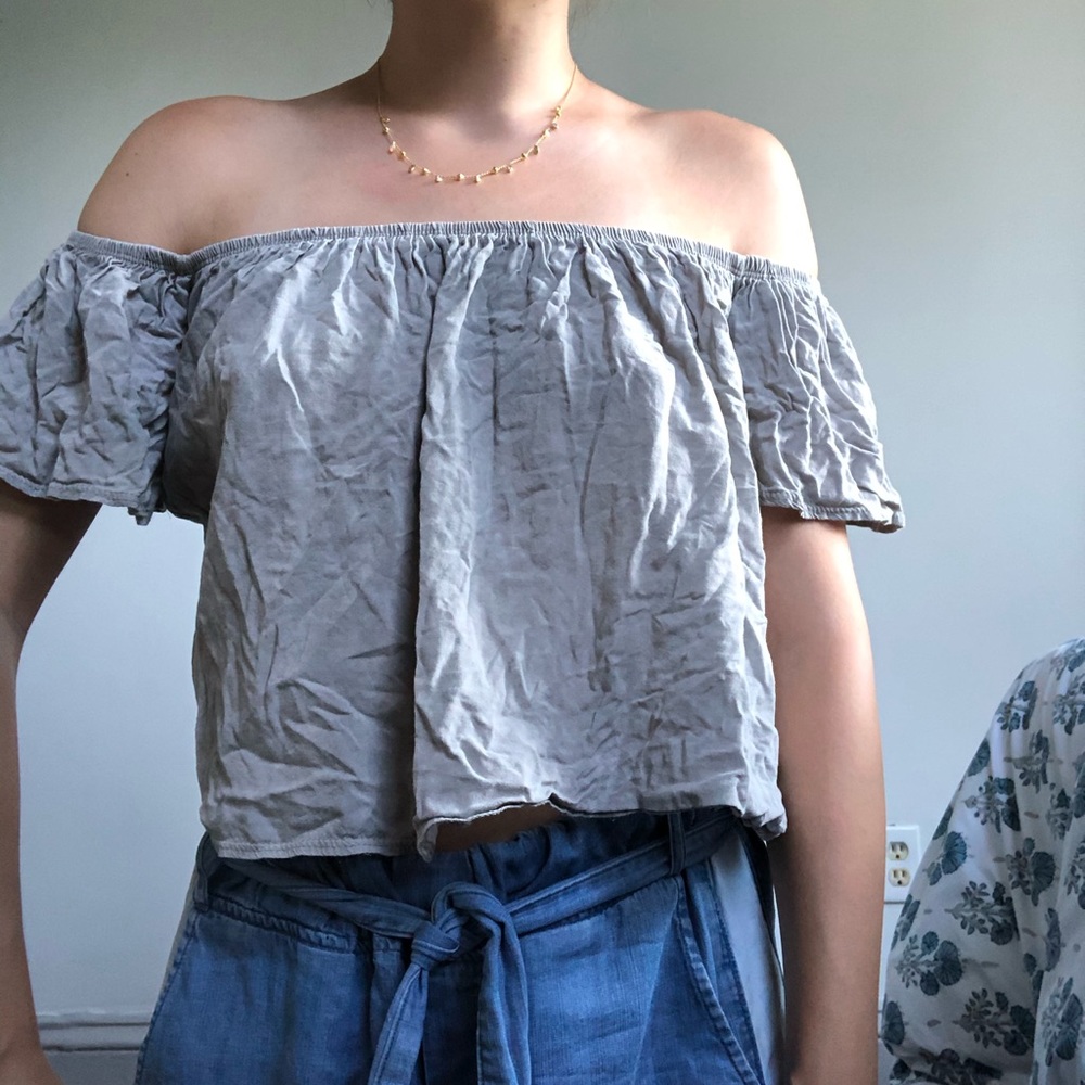 OLLIE AND CHLOE BY JOLIE OFF THE SHOULDER TOP